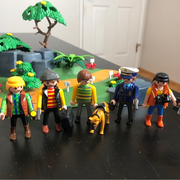 Playmobil Retired Superset 3136 Police Robber Set - Picture 9 of 15